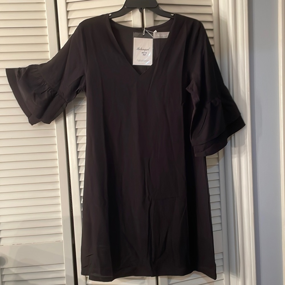 Black dress Size Medium Belongsci Brand